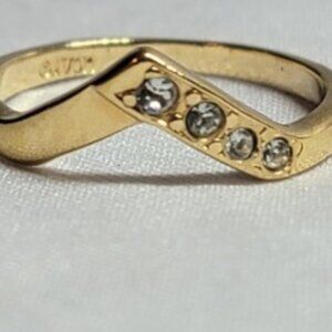 Vintage Avon Gold Tone Ring – Size 8.5